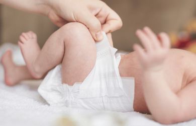 Bebek Islak Mendili mi, Pamuklu Su mu? Doğru Alt Temizliği Rehberi
